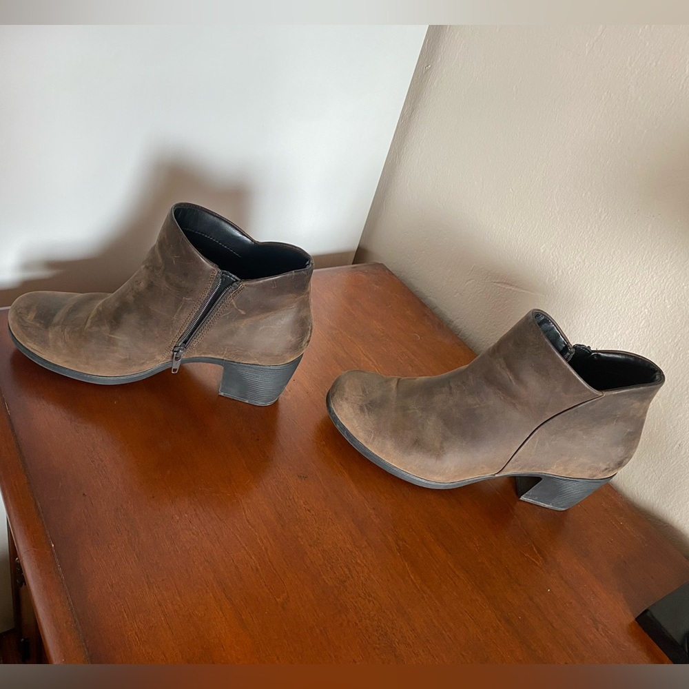 Clarks Unstructured Dark Brown Ankle Booties
